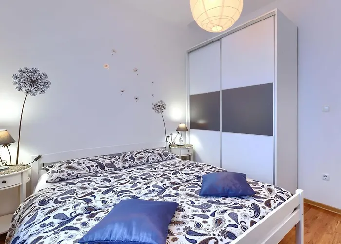 Tea By Interhome Murine